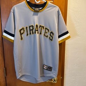 Roberto Clemente Jersey - Gray and Gold Cooperstown Collection